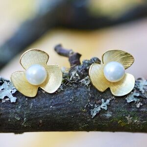 New Natural Pearl Trillium Flower Earrings Sterling Silver | 18K Gold Vermeil